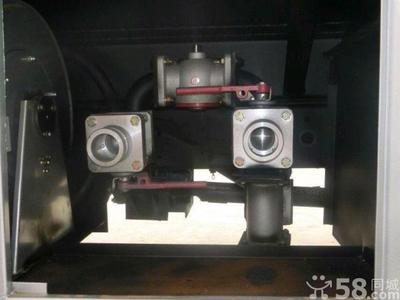 【圖】 東風(fēng)油罐車 2015年上牌-全年超低價(jià) 5噸油罐車促銷_其它_5萬_二手車_南昌58同城