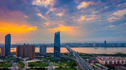 展望2020 從2019年南昌大事件看城建、醫療、教育新篇章